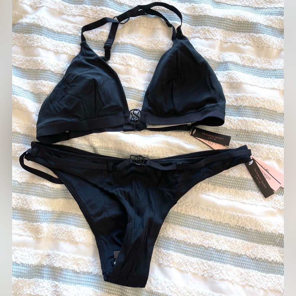 Victoria’s Secret bikini
